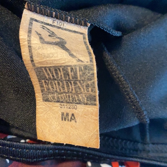 Jazz out fit small - Picture 3 of 3